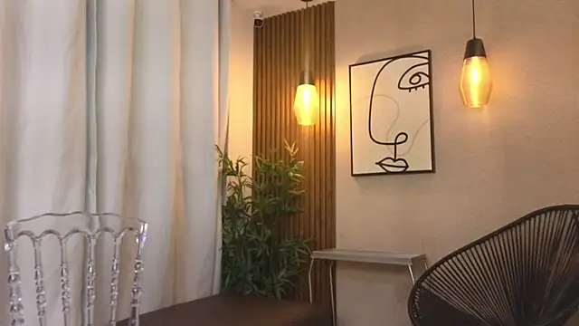 Lia Mar  online show from October 2025 06:06:02 PM