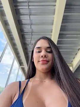 BellaLeclair online show from June 2026 04:55:01 PM