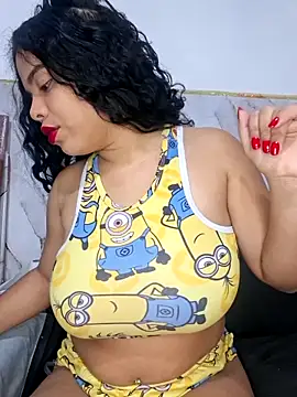 Yemaly Lee online show from May 2026 10:28:01 PM