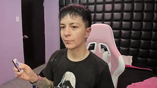  Hannah Hot online show from November 2025 01:55:01 PM