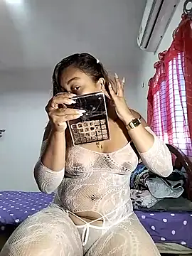 Snapshot of shanell_saenz chatting on April 2026 08:22:01 PM shanell saenz online show from April 2026 08:22:01 PM