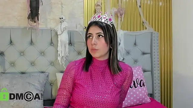 Snapshot of Skarlet_04 chatting on October 2025 07:52:01 PM Skarlet 04 online show from October 2025 07:52:01 PM