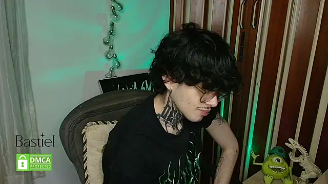 Snapshot of Mihail_leroy chatting on October 2025 01:11:01 AM Mihail leroy online show from October 2025 01:11:01 AM