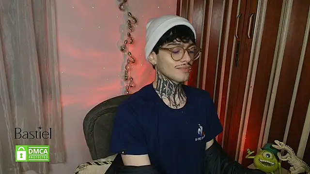 Snapshot of Mihail_leroy chatting on October 2025 12:35:02 AM Mihail leroy online show from October 2025 12:35:02 AM