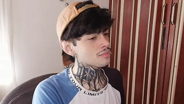 Snapshot of Mihail_leroy chatting on December 2025 01:50:02 PM Mihail leroy online show from December 2025 01:50:02 PM