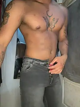 AlexBrasua online show from February 2026 07:06:01 PM