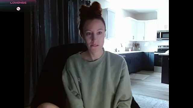 Snapshot of AnneNay chatting on February 2026 07:15:01 PM AnneNay online show from February 2026 07:15:01 PM