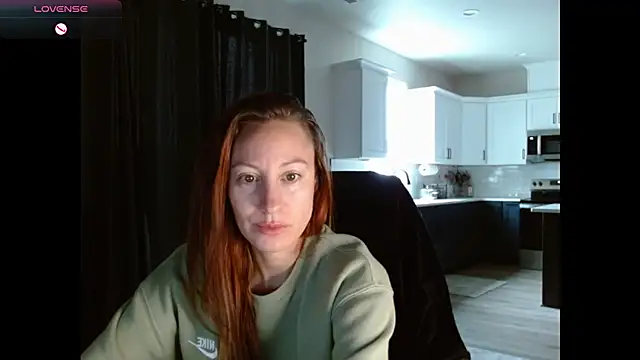 Snapshot of AnneNay chatting on March 2026 06:36:01 PM AnneNay online show from March 2026 06:36:01 PM