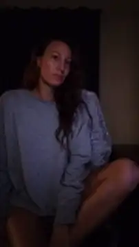 Snapshot of AnneNay chatting on April 2026 05:18:02 AM AnneNay online show from April 2026 05:18:02 AM