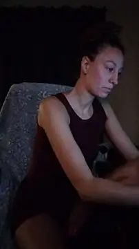 Snapshot of AnneNay chatting on April 2026 05:45:02 AM AnneNay online show from April 2026 05:45:02 AM