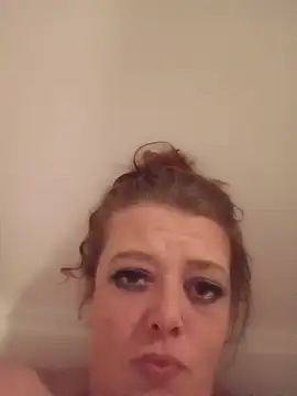 Snapshot of Eat_at_mels chatting on December 2025 11:23:01 PM Eat at mels online show from December 2025 11:23:01 PM