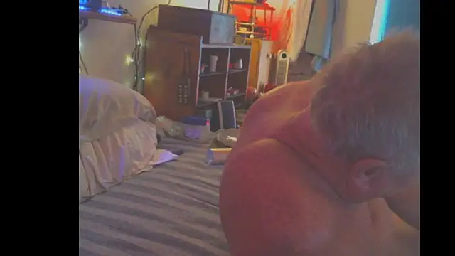 Pussyeat2please online show from October 2025 05:10:01 PM