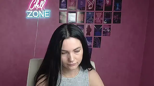 Lune Moon online show from October 2025 05:18:02 AM