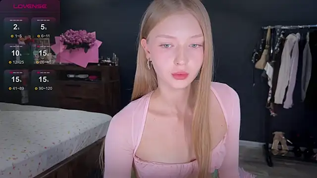 Snapshot of holylisssa chatting on October 2025 04:38:02 PM holylisssa online show from October 2025 04:38:02 PM
