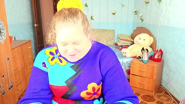 Audrey Aura online show from October 2025 05:28:02 AM