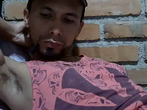 Snapshot of Boycumlatino chatting on October 2025 10:16:01 PM Boycumlatino online show from October 2025 10:16:01 PM