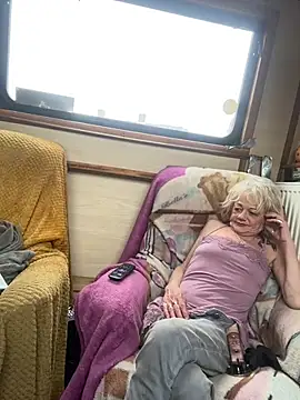 Snapshot of ladyboatlady chatting on February 2026 04:16:01 PM ladyboatlady online show from February 2026 04:16:01 PM