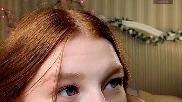 Juuulia  online show from April 2026 08:09:02 PM