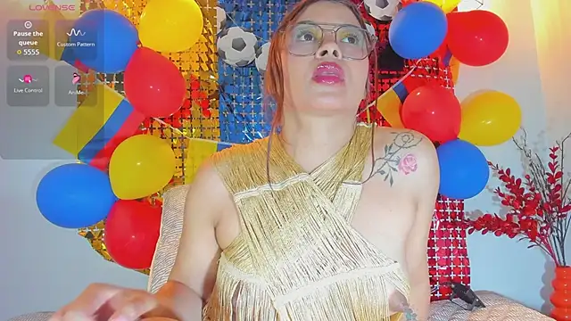 Karlaliones69 online show from June 2026 06:54:01 PM