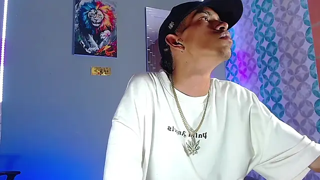 Snapshot of briamhoconor_xh chatting on March 2026 05:52:02 AM briamhoconor xh online show from March 2026 05:52:02 AM