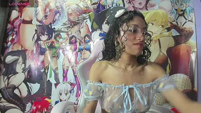 Snapshot of Kylie_Moan chatting on September 2025 03:29:01 AM Kylie Moan online show from September 2025 03:29:01 AM