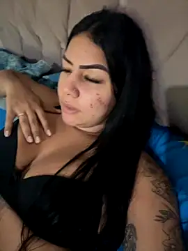 julianamascarada online show from October 2025 12:15:02 PM