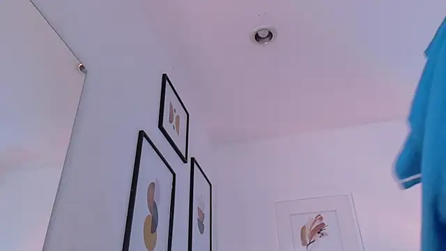 cutepetitee online show from April 2026 01:42:02 AM