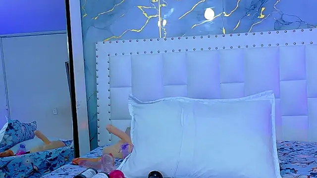 cutepetitee online show from April 2026 07:48:01 PM