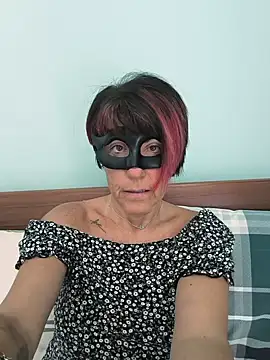 Snapshot of DragonflyExhib chatting on June 2026 10:46:02 AM DragonflyExhib online show from June 2026 10:46:02 AM