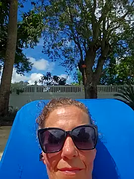 Snapshot of PhynneNicole chatting on September 2025 06:30:02 PM PhynneNicole online show from September 2025 06:30:02 PM