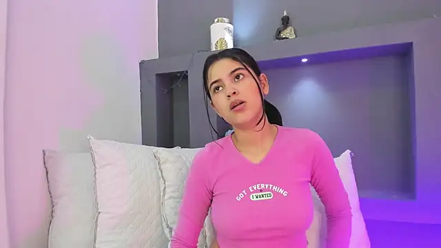 Snapshot of MaiaaCandy chatting on October 2025 08:19:02 PM MaiaaCandy online show from October 2025 08:19:02 PM