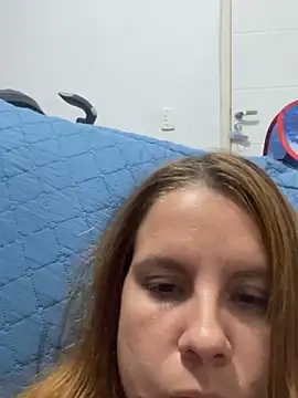 Lazinha18 online show from October 2025 01:58:02 AM