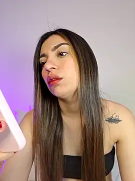 Snapshot of AmaiaSalvatore chatting on October 2025 10:22:02 PM AmaiaSalvatore online show from October 2025 10:22:02 PM