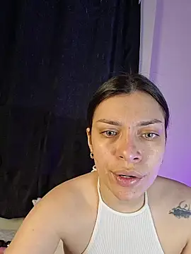 AmaiaSalvatore online show from May 2026 09:44:02 PM