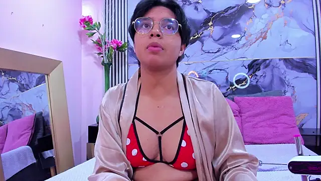 Emmaa Lex online show from September 2025 03:08:02 AM