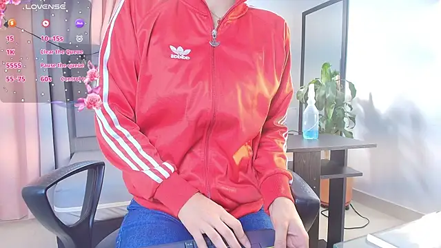 saray reese online show from September 2025 01:00:01 PM