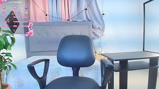 saray reese online show from October 2025 12:13:02 PM