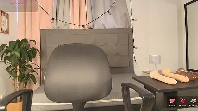 saray reese online show from November 2025 12:28:01 PM