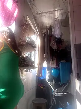 dyjaA online show from April 2026 01:43:02 PM