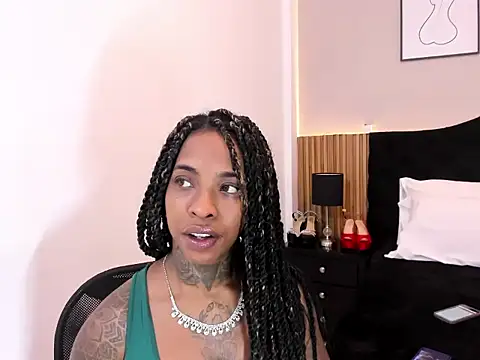 Pauline Fox online show from April 2026 02:14:02 AM
