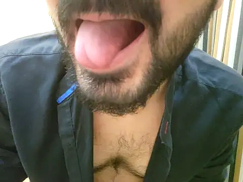 Snapshot of mlove902 chatting on October 2025 06:52:01 PM mlove902 online show from October 2025 06:52:01 PM