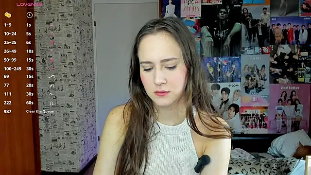 Snapshot of LucyRose3 chatting on September 2025 04:46:02 AM LucyRose3 online show from September 2025 04:46:02 AM