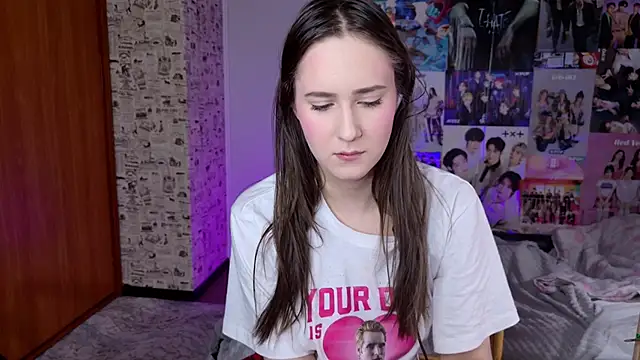 LucyRose3 online show from December 2025 02:11:01 PM