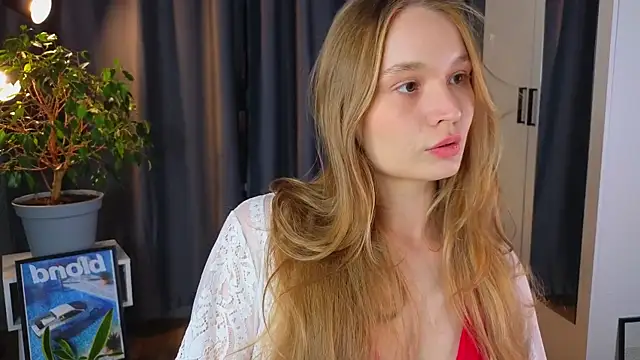 Snapshot of lisa_schiele chatting on September 2025 08:23:01 PM lisa schiele online show from September 2025 08:23:01 PM