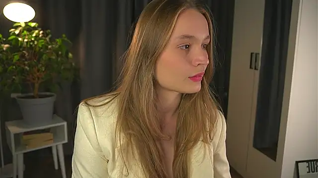 Snapshot of lisa_schiele chatting on October 2025 08:17:01 PM lisa schiele online show from October 2025 08:17:01 PM