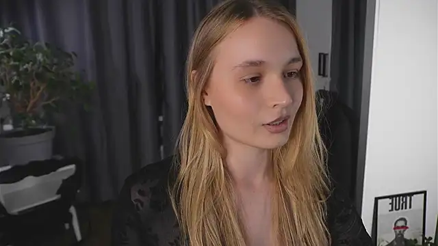 Snapshot of lisa_schiele chatting on October 2025 08:20:01 PM lisa schiele online show from October 2025 08:20:01 PM