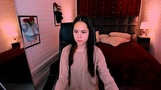 UliaNeer online show from November 2025 05:07:02 AM