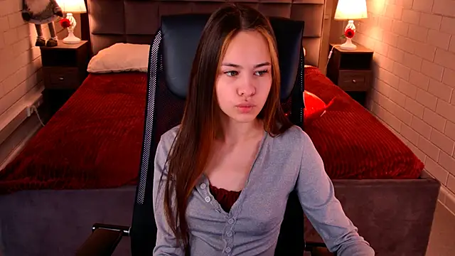 Snapshot of UliaNeer chatting on February 2026 05:07:02 AM UliaNeer online show from February 2026 05:07:02 AM