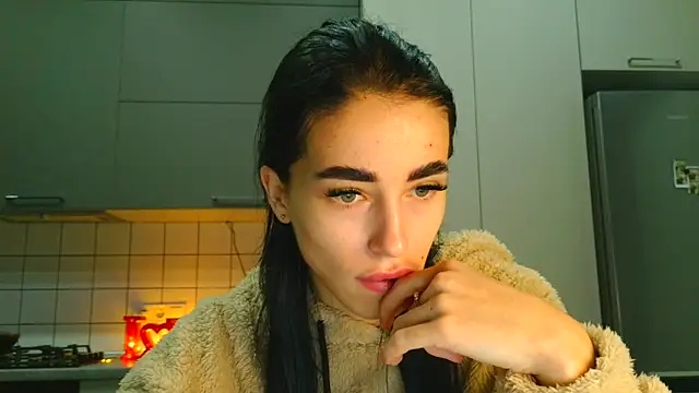 EvaMelnik online show from September 2025 05:18:01 PM