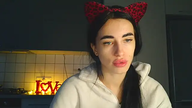 EvaMelnik online show from October 2025 02:58:02 PM